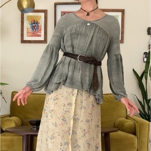 ❌SOLD❌ Flowy Peasant Shirt 👩🏼‍🌾